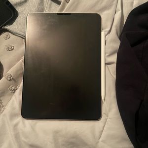 APPLE IPAD AIR 5th GENERATION